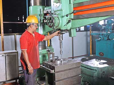 HMT Radial Drill Machine for Die Manufacturing at Suvarna Alloys